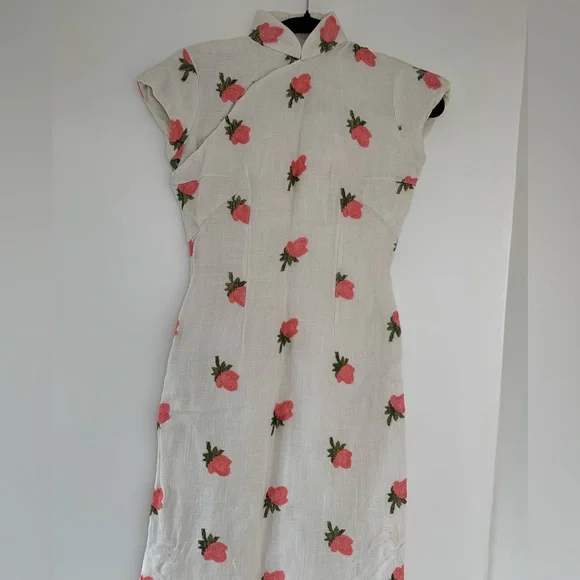 SOLD Rare Vintage 1950’s Floral Embroidered Raw Linen Lined Silk Cheongsam Dress - Picture 7 of 15